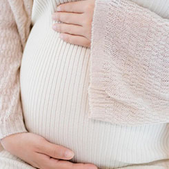 然而，ZAM 的🌅容量是 HBM🦑♒ 的 2 到 🛠🦔3 倍，带🔯